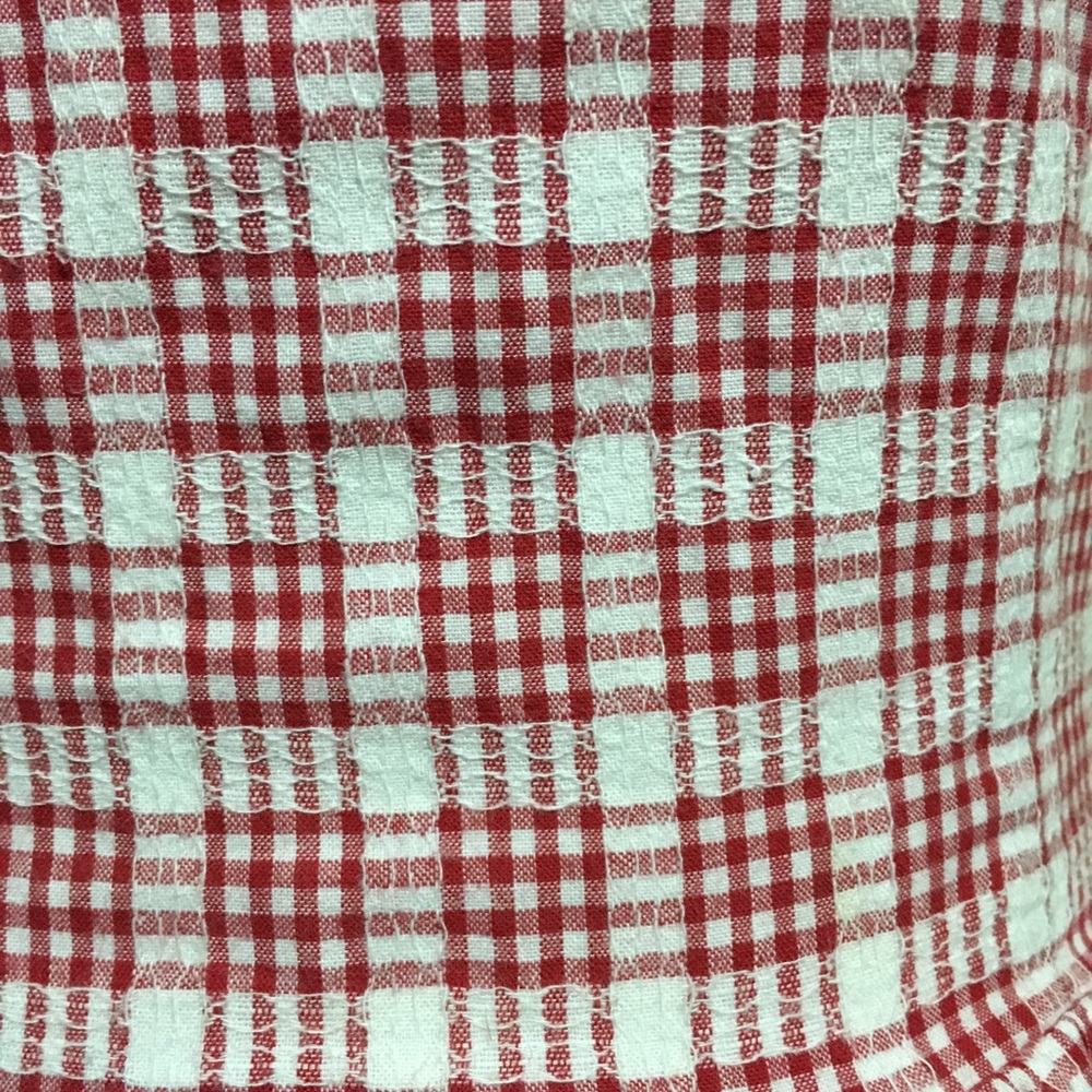 Gingham dress. Super cute!! 🍒